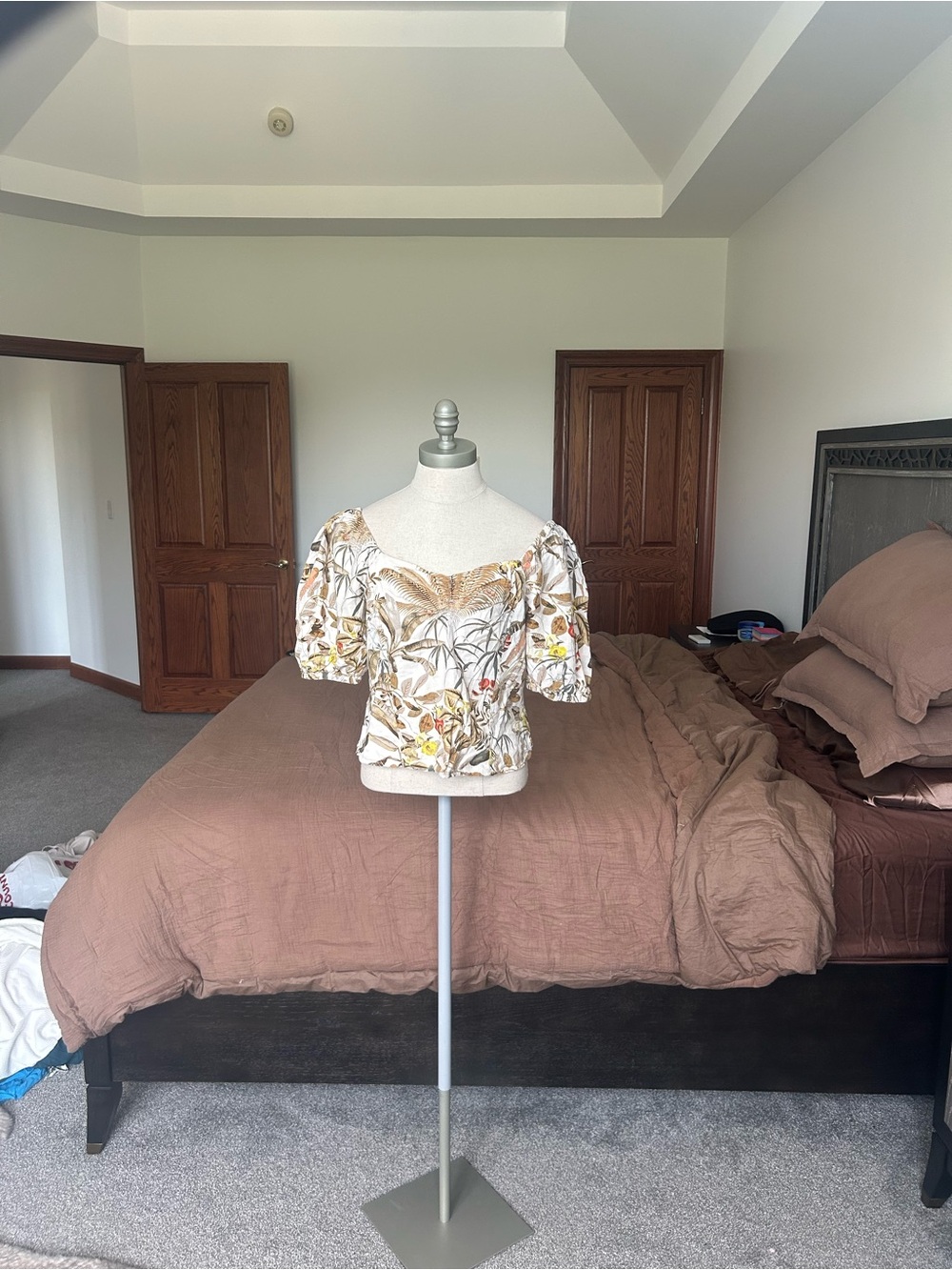 H&M Floral Linen-Blend Crop Top in Cream, Brown and Olive
